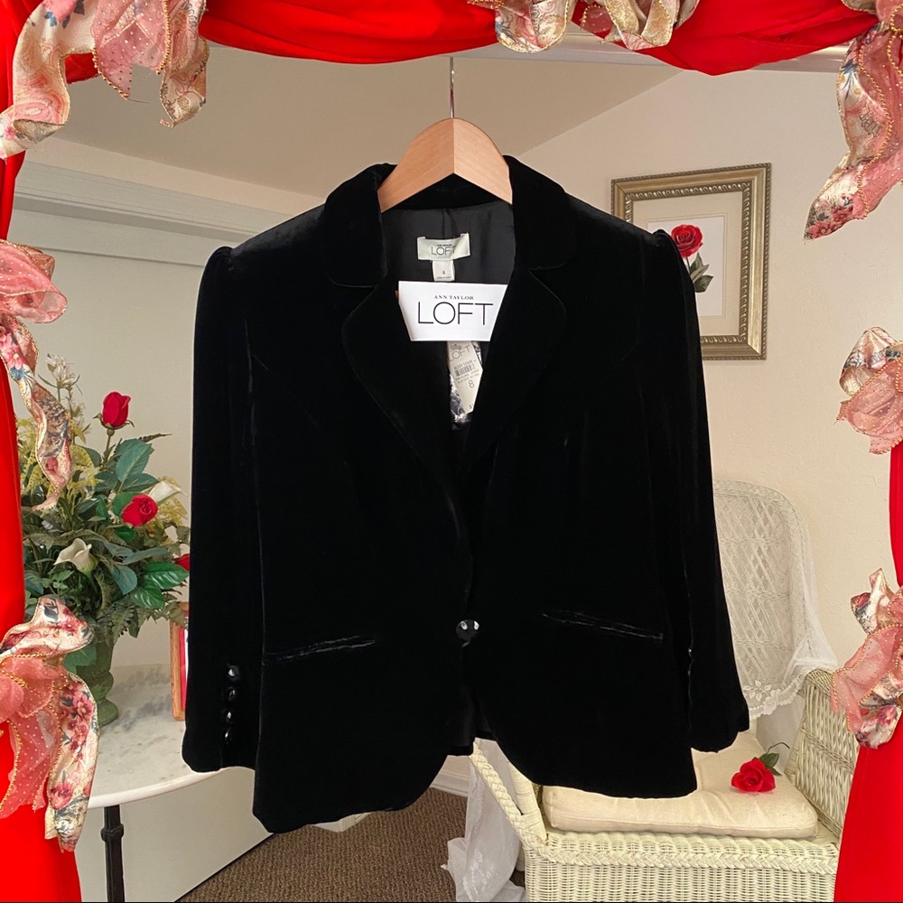 Ann Taylor Loft. Velvet Black blazer NWT